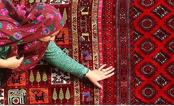 زنگار بر بوم خیالات مردم ایران/ فرش ایرانی به حاشیه رفت